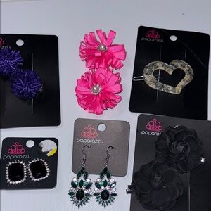5 hair clips. Two earrings. Paparazzi. Beautiful bundle